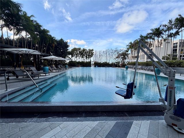 121 NE 34th St 3014, Miami, FL 33137