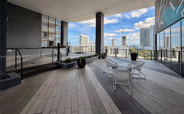 121 NE 34th St 3014, Miami, FL 33137