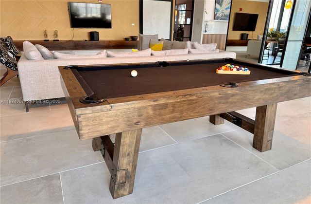 121 NE 34th St 3014, Miami, FL 33137