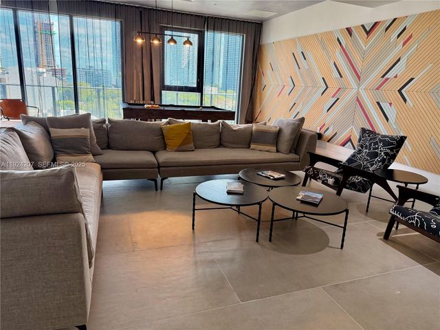 121 NE 34th St 3014, Miami, FL 33137