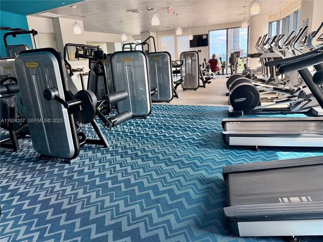 121 NE 34th St 3014, Miami, FL 33137