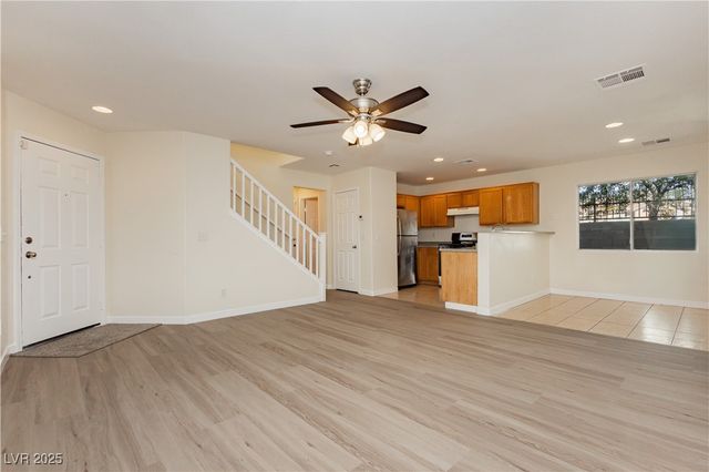 1072 Valetta Flat Avenue, Las Vegas, NV 89183