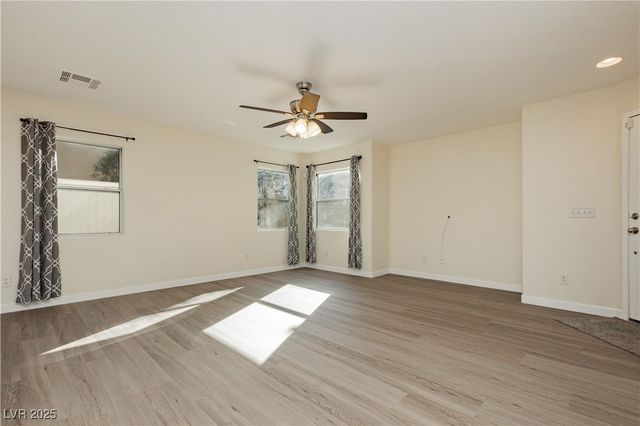 1072 Valetta Flat Avenue, Las Vegas, NV 89183