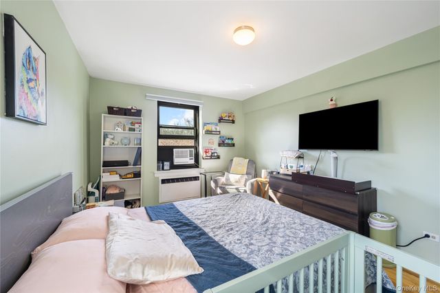 75-15 210th Street 6C, Oakland Gardens, NY 11364