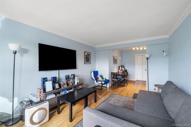 75-15 210th Street 6C, Oakland Gardens, NY 11364