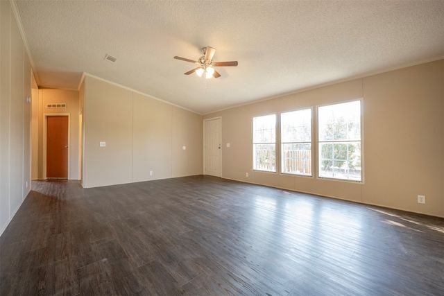 5728 N Sunchase Drive, Granbury, TX 76049