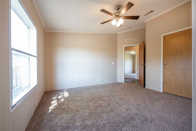 5728 N Sunchase Drive, Granbury, TX 76049