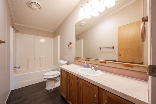 5728 N Sunchase Drive, Granbury, TX 76049