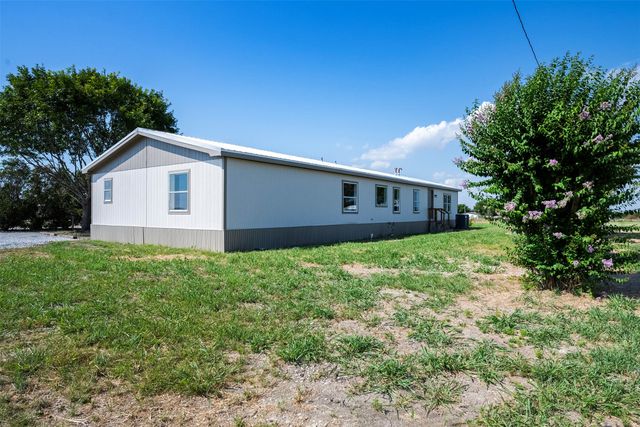 5728 N Sunchase Drive, Granbury, TX 76049