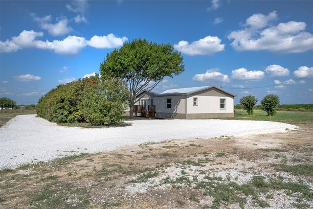 5728 N Sunchase Drive, Granbury, TX 76049