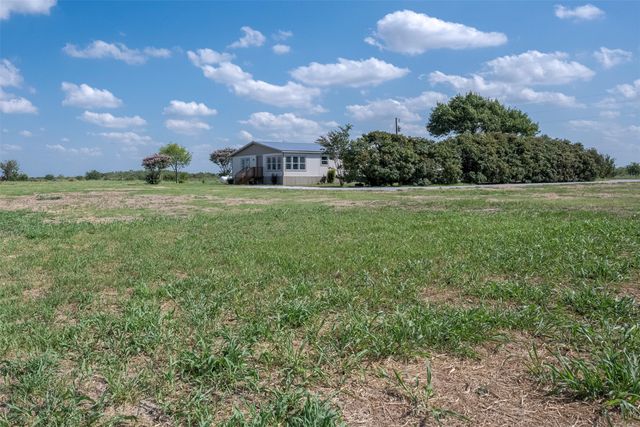 5728 N Sunchase Drive, Granbury, TX 76049