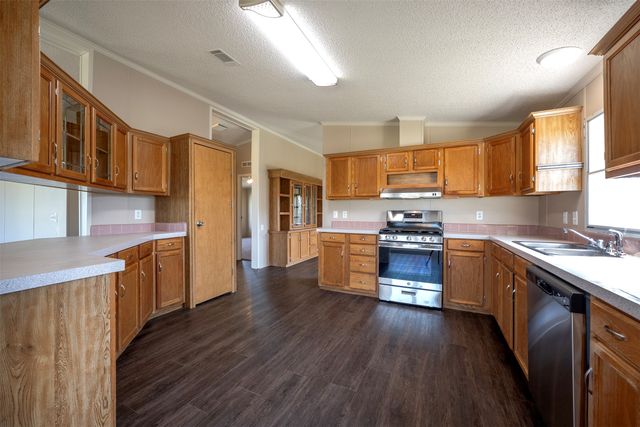 5728 N Sunchase Drive, Granbury, TX 76049