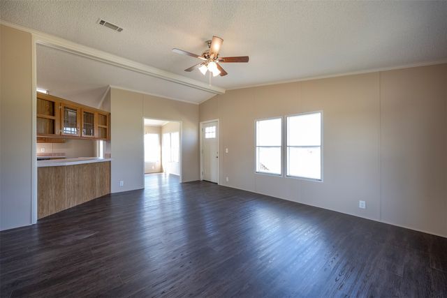 5728 N Sunchase Drive, Granbury, TX 76049