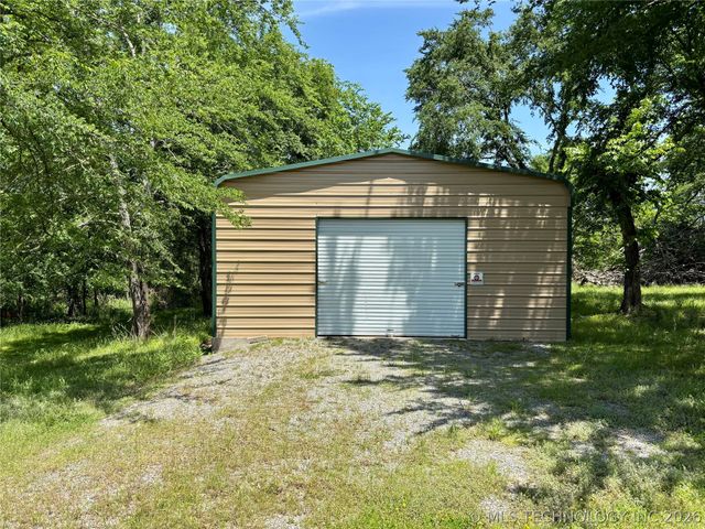 11781 State Highway 63 E, Hartshorne, OK 74547