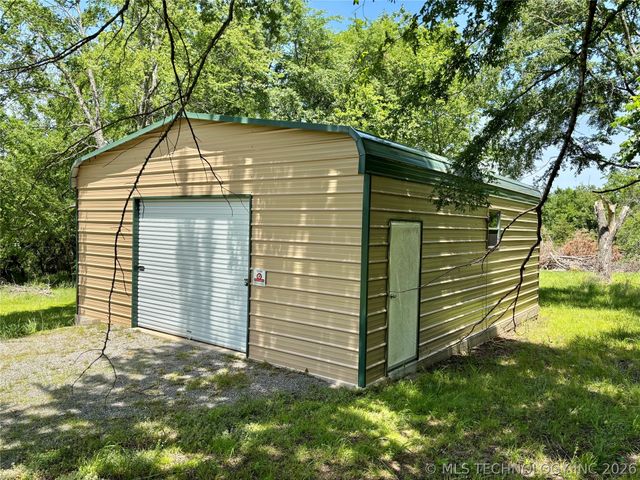 11781 State Highway 63 E, Hartshorne, OK 74547