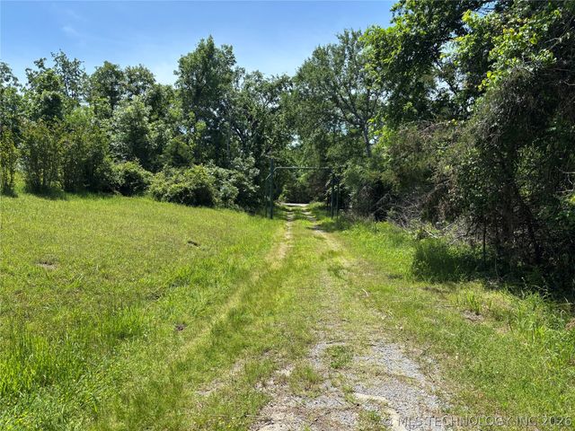 11781 State Highway 63 E, Hartshorne, OK 74547