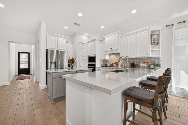 427 Mulberry Creek Street, Conroe, TX 77304