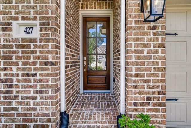 427 Mulberry Creek Street, Conroe, TX 77304