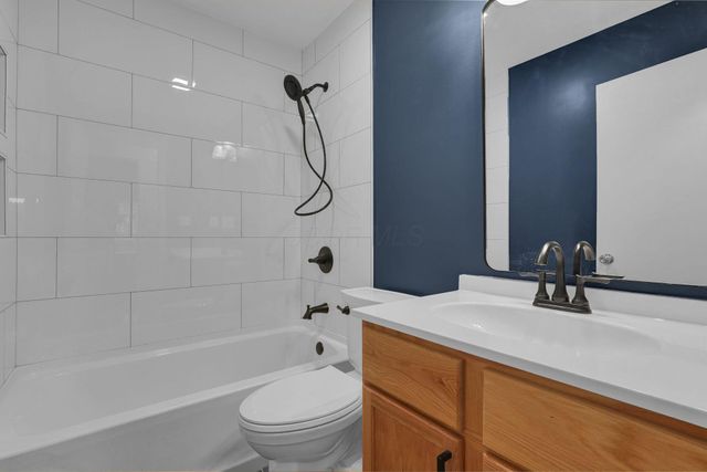 2939 Sharon Valley Road NE, Granville, OH 43023