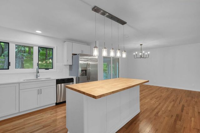 2939 Sharon Valley Road NE, Granville, OH 43023