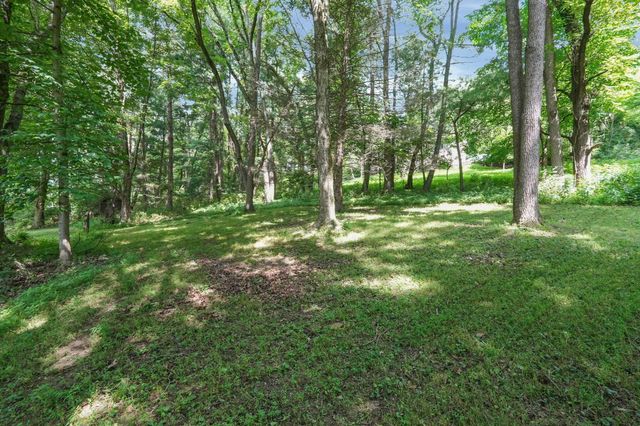 2939 Sharon Valley Road NE, Granville, OH 43023