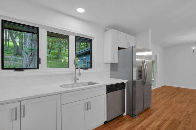 2939 Sharon Valley Road NE, Granville, OH 43023