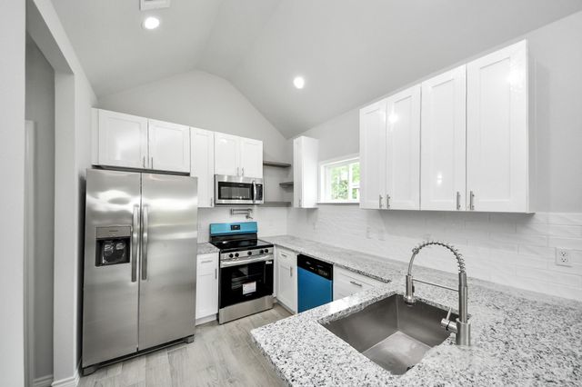 382 Road 5704, Cleveland, TX 77327