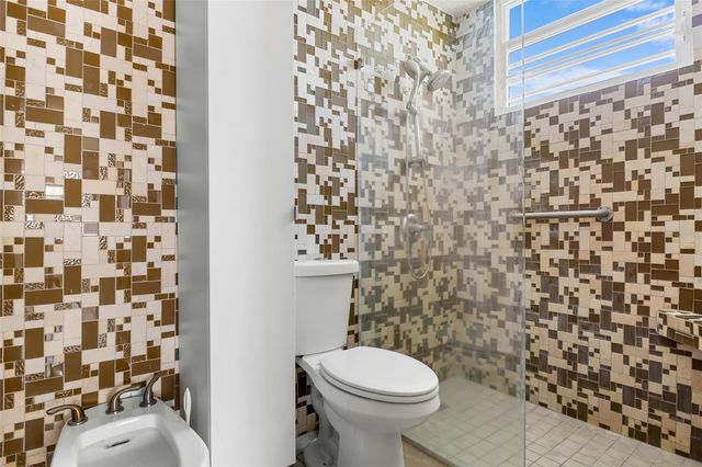 Alturas de San Patricio 1 5, Guaynabo, PR 00968