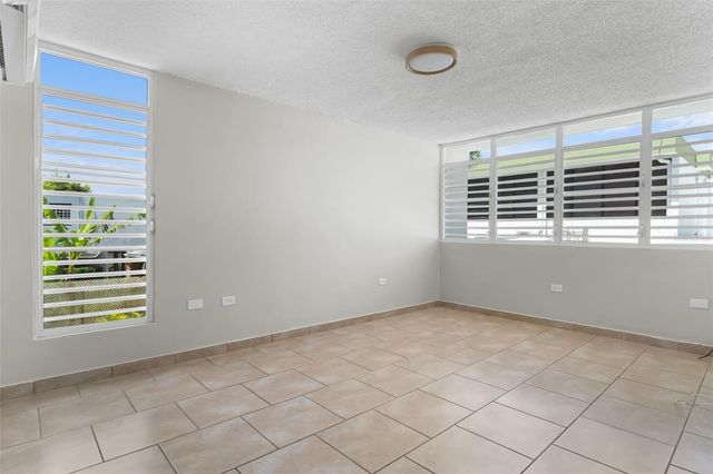 Alturas de San Patricio 1 5, Guaynabo, PR 00968