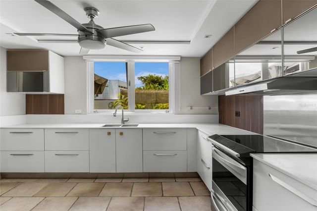 Alturas de San Patricio 1 5, Guaynabo, PR 00968