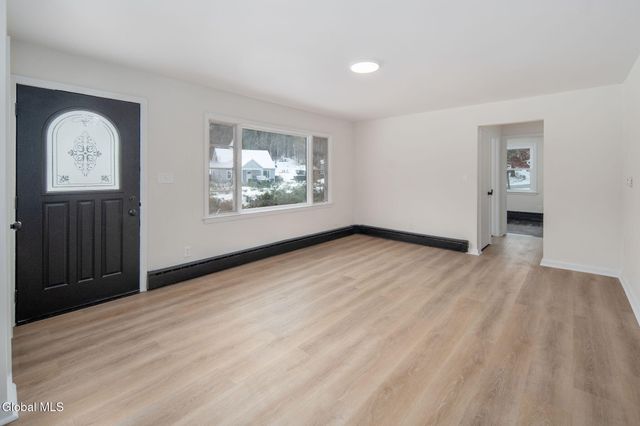 1491 Sunset Road, Schodack, NY 12033