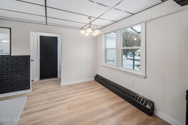 1491 Sunset Road, Schodack, NY 12033