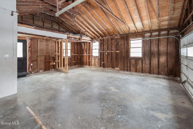 1491 Sunset Road, Schodack, NY 12033