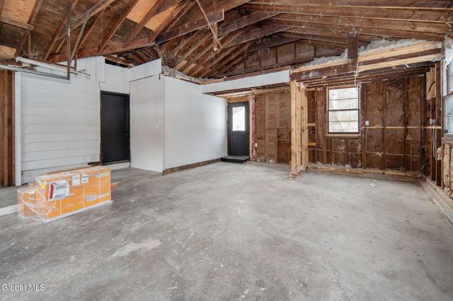 1491 Sunset Road, Schodack, NY 12033