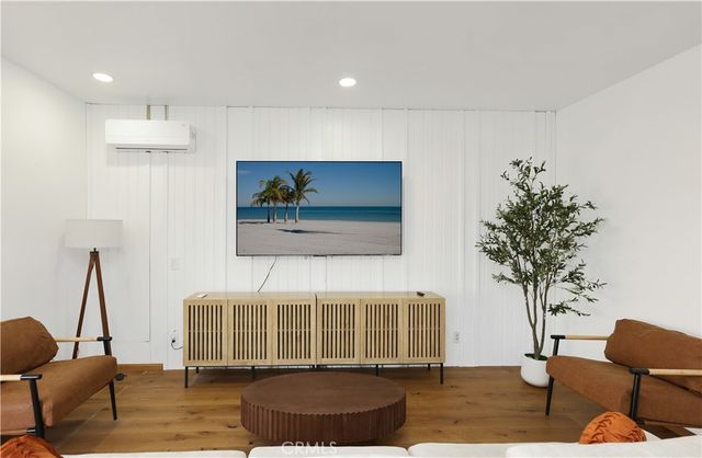 7191 Slater ave, Huntington Beach, CA 92647