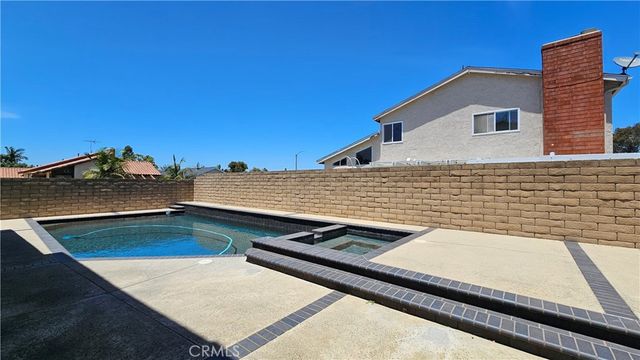 7191 Slater ave, Huntington Beach, CA 92647