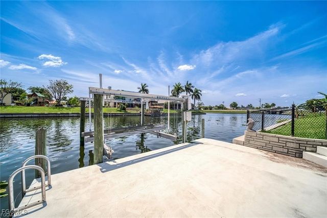 22 SE 13th AVE, Cape Coral, FL 33990
