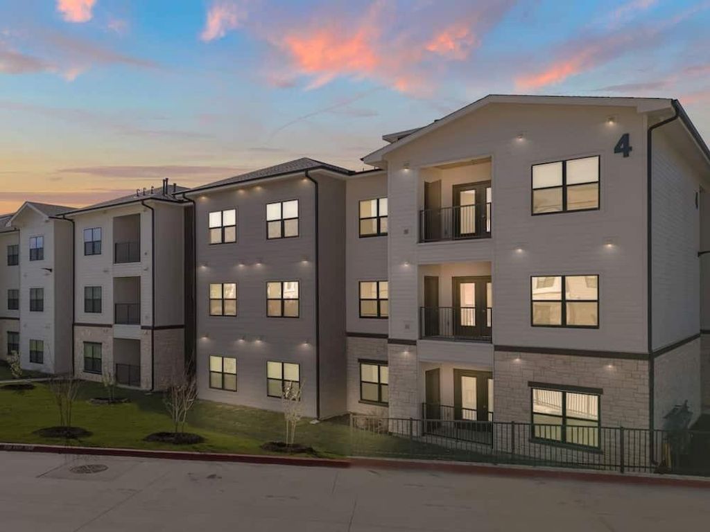 4835 E Yager LN 6304, Manor, TX 78653