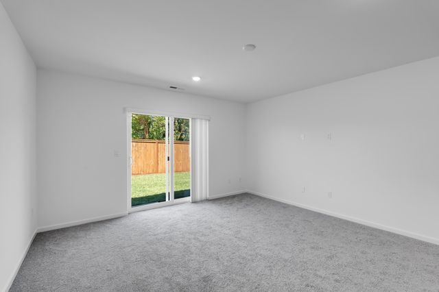 51783 Jubilee Pine Dr, La Pine, OR 97739