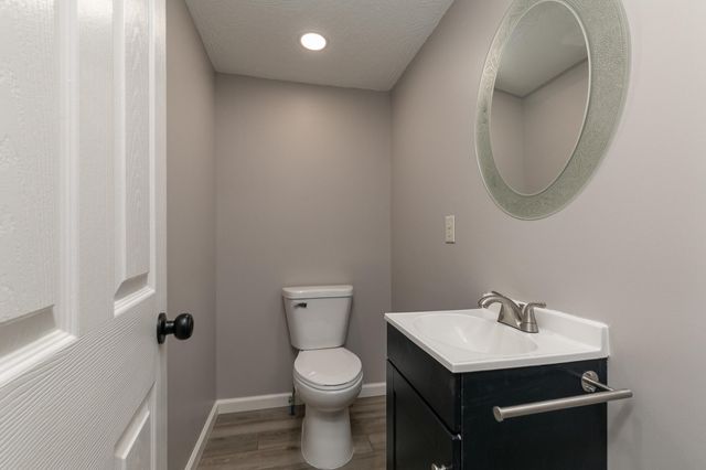 720 West Mount Vernon Street, Springfield, MO 65806