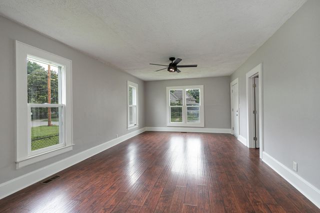 720 West Mount Vernon Street, Springfield, MO 65806