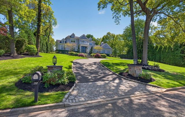 32 Elm Street, Woodbury, NY 11797
