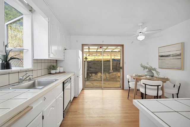 18662 Stanton Ave, Castro Valley, CA 94546