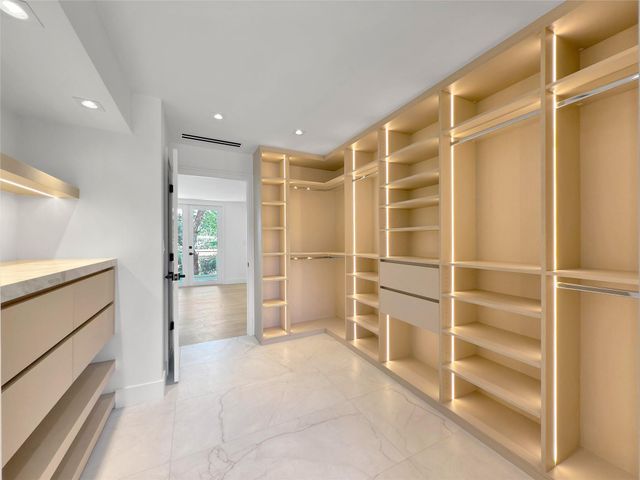 729 NE 17th Terrace, Fort Lauderdale, FL 33304