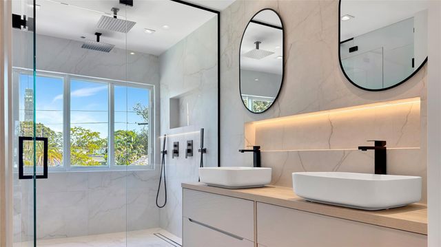 729 NE 17th Terrace, Fort Lauderdale, FL 33304