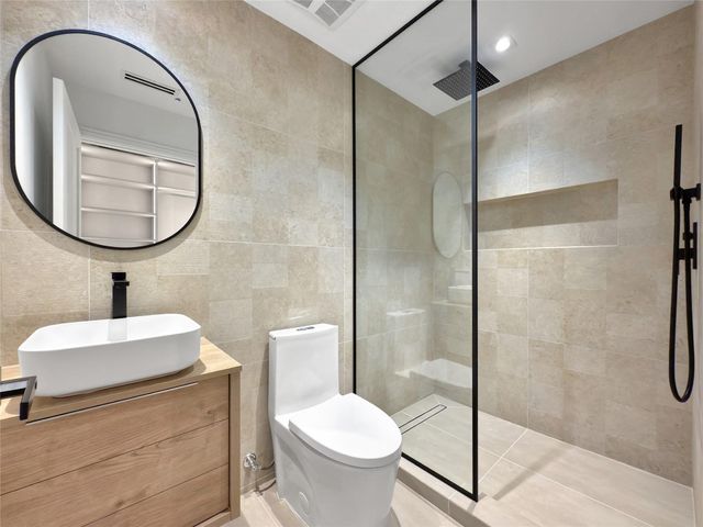 729 NE 17th Terrace, Fort Lauderdale, FL 33304
