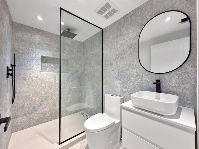 729 NE 17th Terrace, Fort Lauderdale, FL 33304