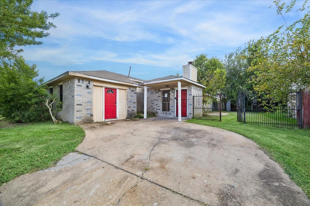 11618 Roandale Drive, Houston, TX 77048