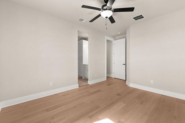 103 Buck Rabbit RD, Briggs, TX 78608