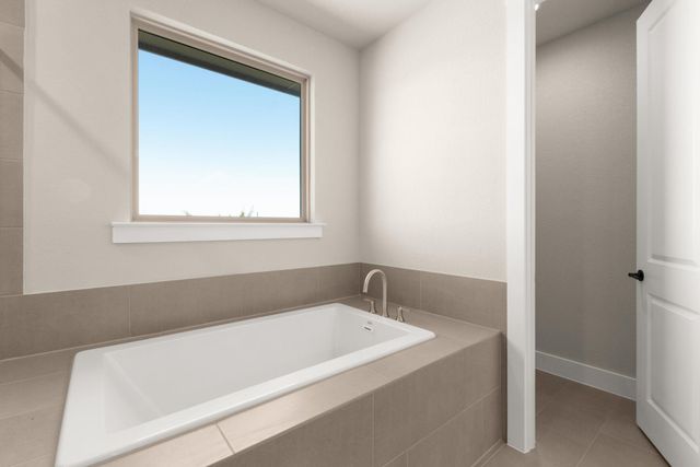 103 Buck Rabbit RD, Briggs, TX 78608